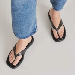 ADIN SANDALS BLACK LEATHER^Dolce Vita Hot