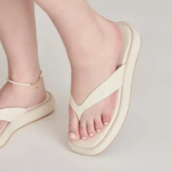 ADIN SANDALS IVORY LEATHER^Dolce Vita Fashion