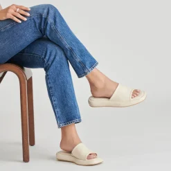 AISHA SANDALS IVORY LEATHER^Dolce Vita Hot