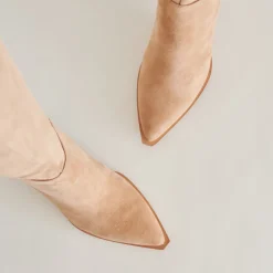 AUGGIE BOOTS CAMEL SUEDE^Dolce Vita New