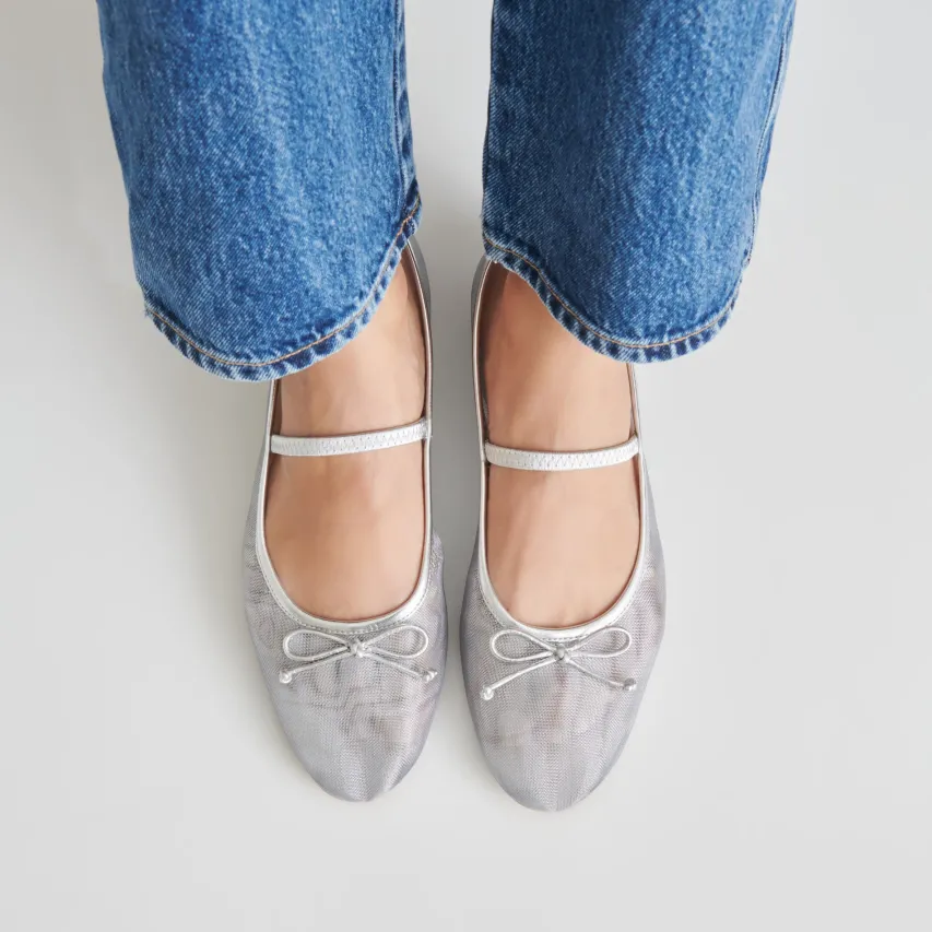 CADEL BALLET FLATS SILVER MESH^Dolce Vita Best