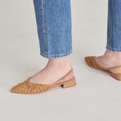 CYNDI FLATS NATURAL WOVEN^Dolce Vita Best