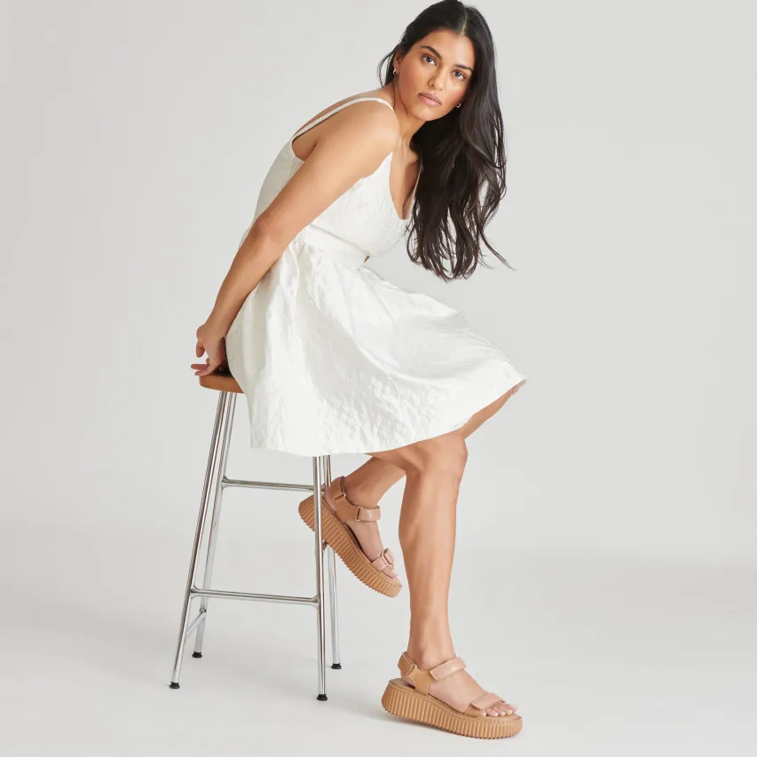 DEBRA SANDALS TOFFEE EMBOSSED LEATHER^Dolce Vita Online