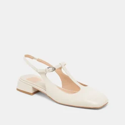 DEIDRA FLATS CREAM LEATHER^Dolce Vita Fashion