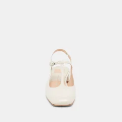 DEIDRA FLATS CREAM LEATHER^Dolce Vita Fashion