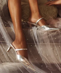 KANIKA MID HEELS SILVER DISTRESSED LEATHER^Dolce Vita Outlet