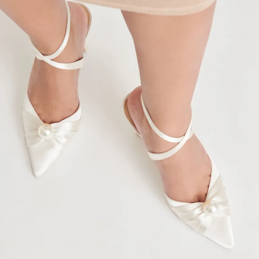KAYSEY HEELS VANILLA SATIN^Dolce Vita Sale