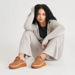 LELANI PLUSH FLATS PECAN SUEDE^Dolce Vita New