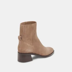 LINNY H2O WIDE BOOTS TRUFFLE SUEDE^Dolce Vita Outlet