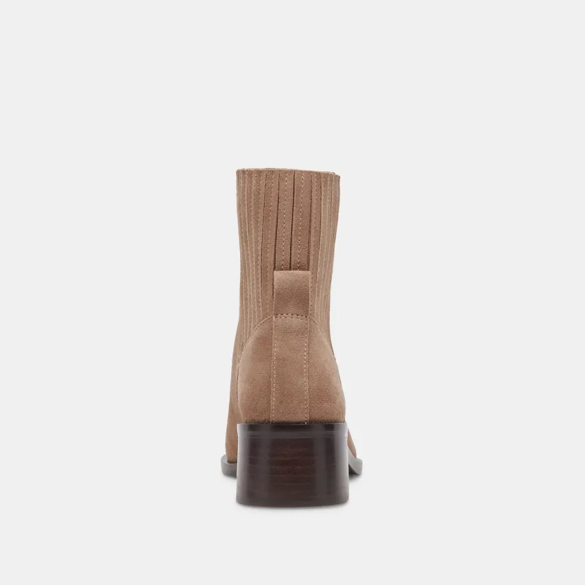 LINNY H2O WIDE BOOTS TRUFFLE SUEDE^Dolce Vita Outlet