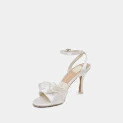 LUNETE PEARL HEELS VANILLA SATIN^Dolce Vita Outlet