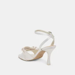LUNETE PEARL HEELS VANILLA SATIN^Dolce Vita Outlet