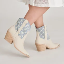 NASHE BOOTIES BLUE FLORAL NUBUCK^Dolce Vita Hot