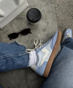 NOTICE SNEAKERS BLUE SUEDE^Dolce Vita Clearance
