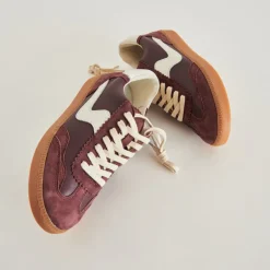 NOTICE SNEAKERS CRANBERRY SUEDE^Dolce Vita Hot