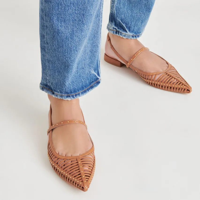 PHINLY FLATS SADDLE LEATHER^Dolce Vita Clearance