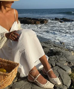 RIANNE FLATS IVORY CRINKLE PATENT^Dolce Vita Best