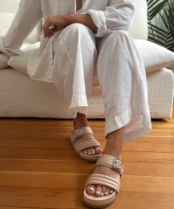 SHAILA SANDALS CREAM LEATHER^Dolce Vita Hot