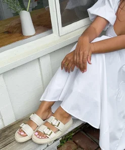 SOYA SANDALS WHITE LEATHER^Dolce Vita Best