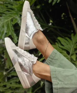 ZINA SNEAKERS CHROME DISTRESSED LEATHER^Dolce Vita Hot