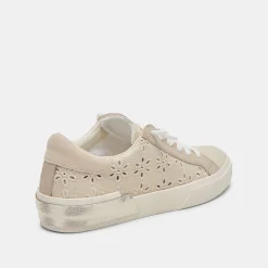 ZINA SNEAKERS OATMEAL FLORAL EYELET^Dolce Vita Hot