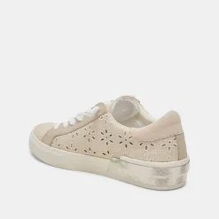 ZINA SNEAKERS OATMEAL FLORAL EYELET^Dolce Vita Hot